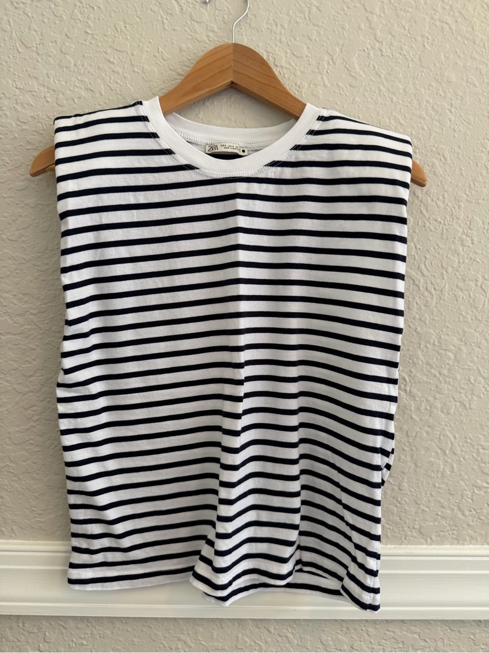 Zara Striped Shoulder Pad Tee – Size S- Size S